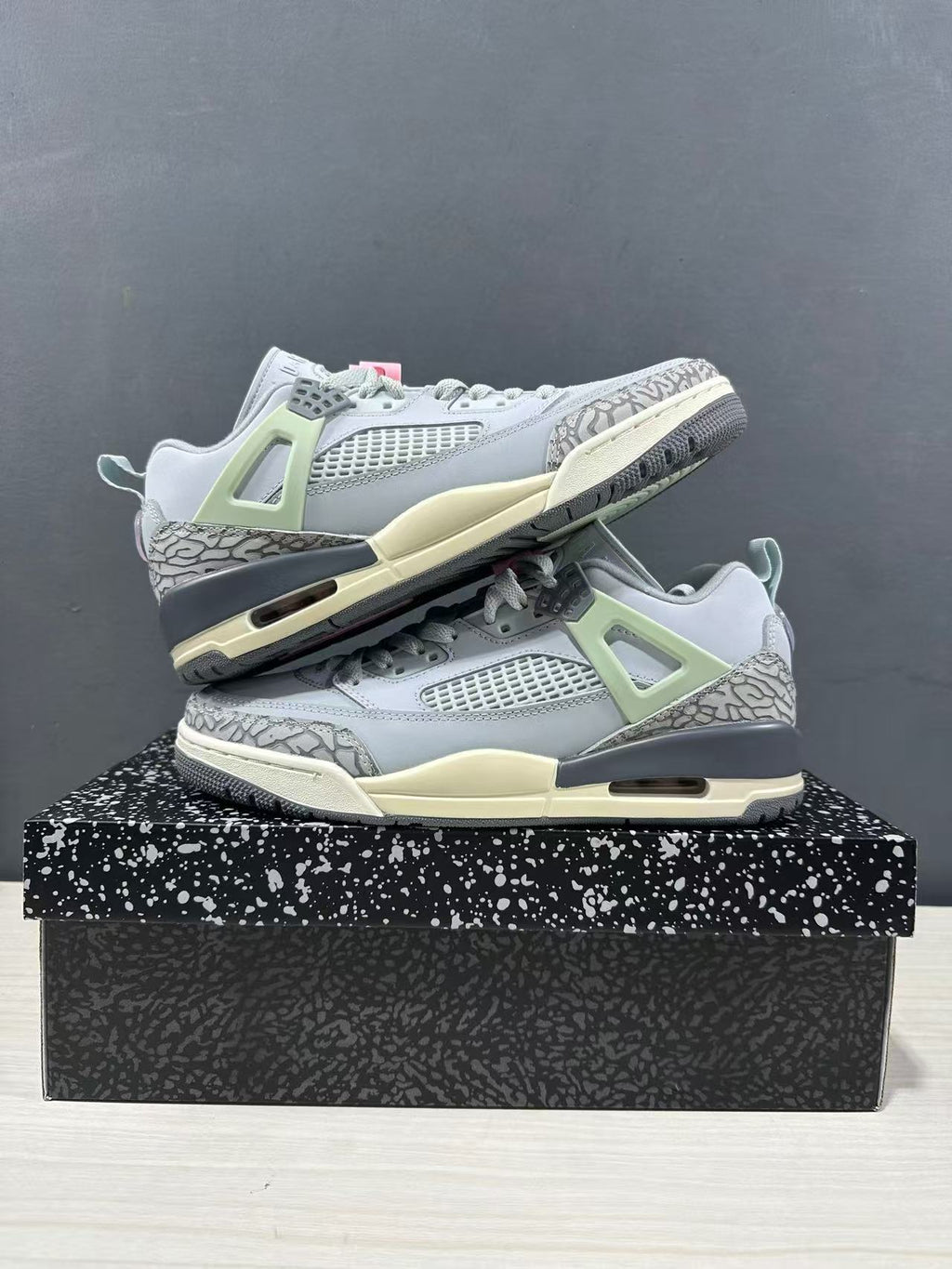 Jordan Spizike Low AJ 3.5 in Gray White FQ1759-401 - product image from the listing.