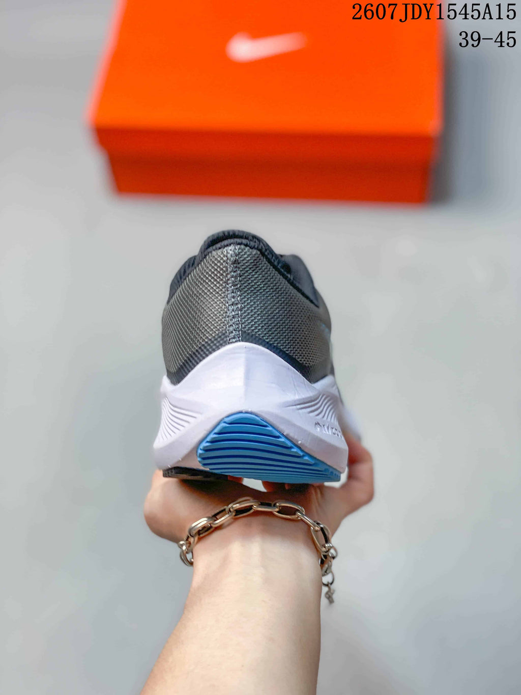 Women's Nike Zoom Winflo 8 Running Shoes Gray Blue - product image from the listing.