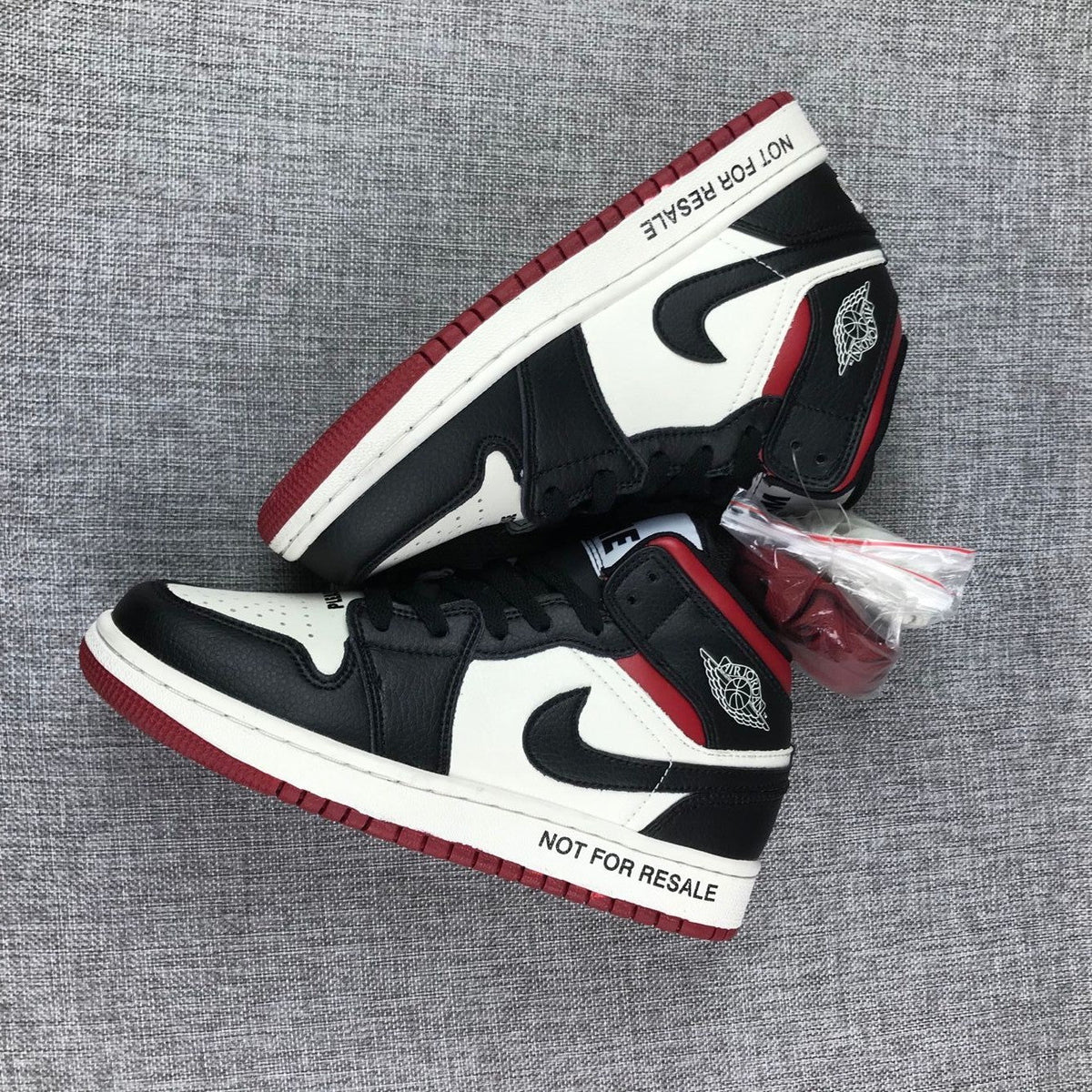 Air Jordan 1 High OG Sneakers in Black White Red - product image from the listing.