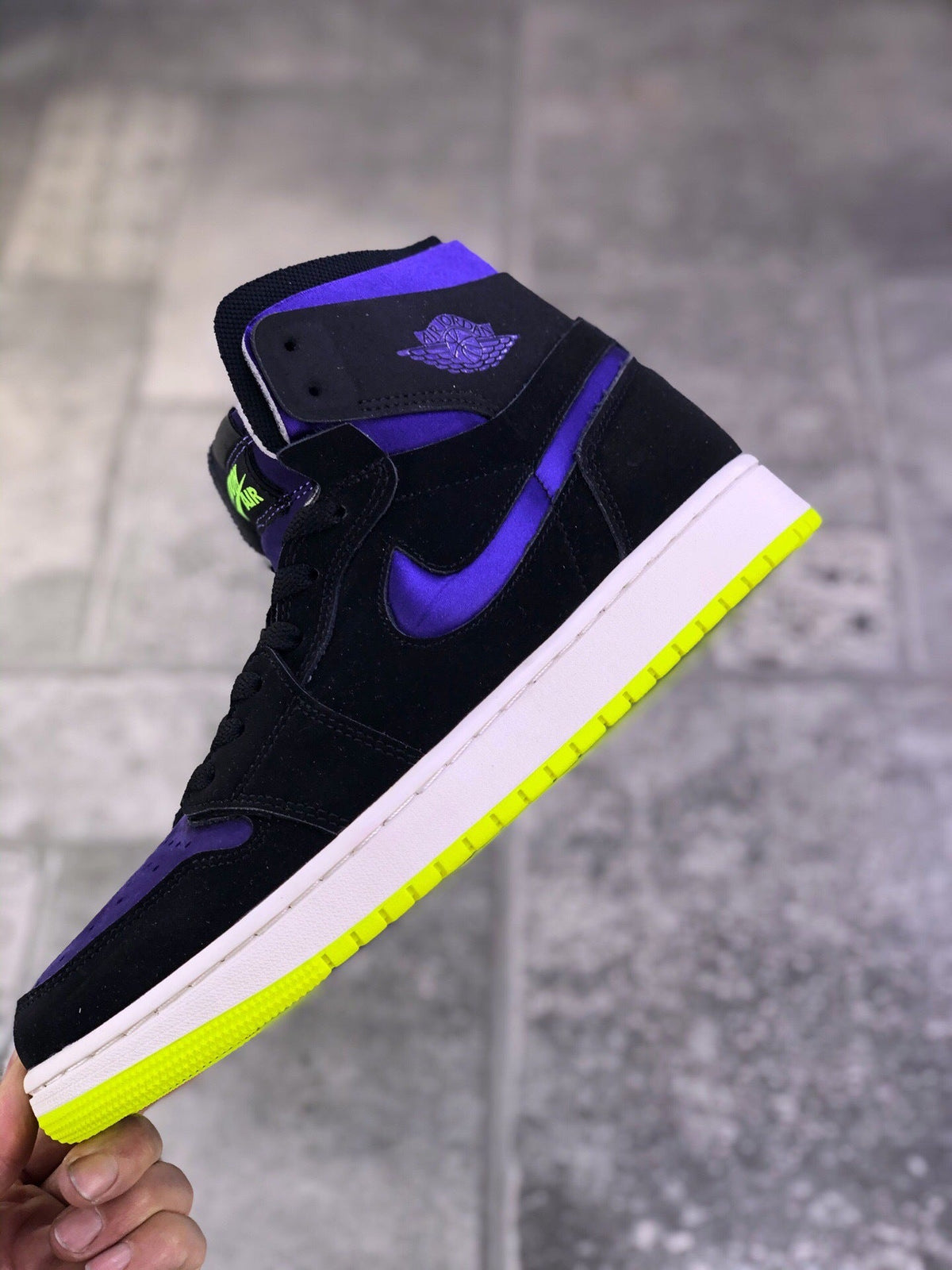 Nike Air Jordan 1 Zoom Air CMFT Lemon Venom Plum in Purple - product image from the listing.