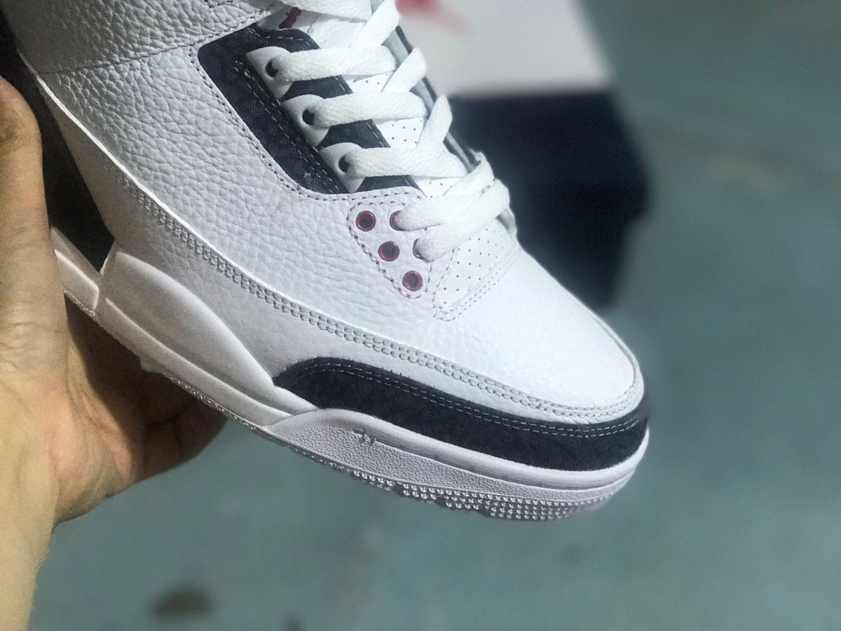 Air Jordan 3 Retro SE Sneakers White Fire Red Black - product image from the listing.