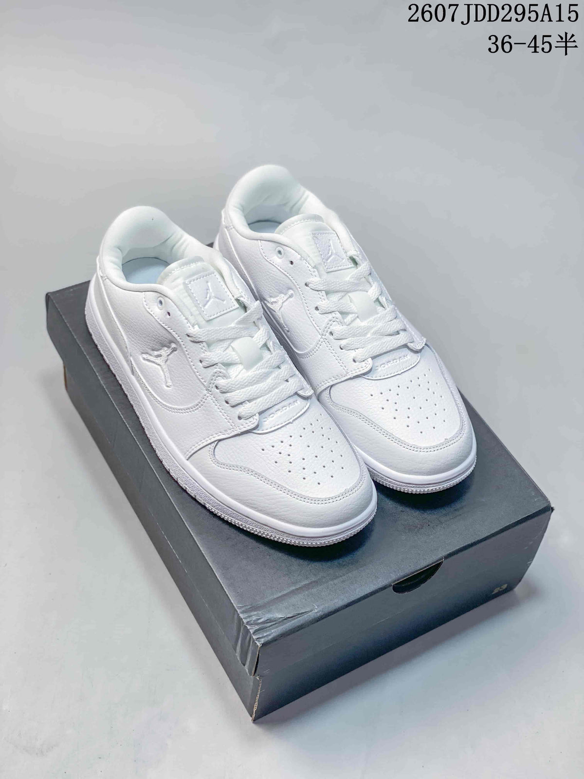 Air Jordan 1 Low White Sneakers 2607JDD295A15 - product image from the listing.