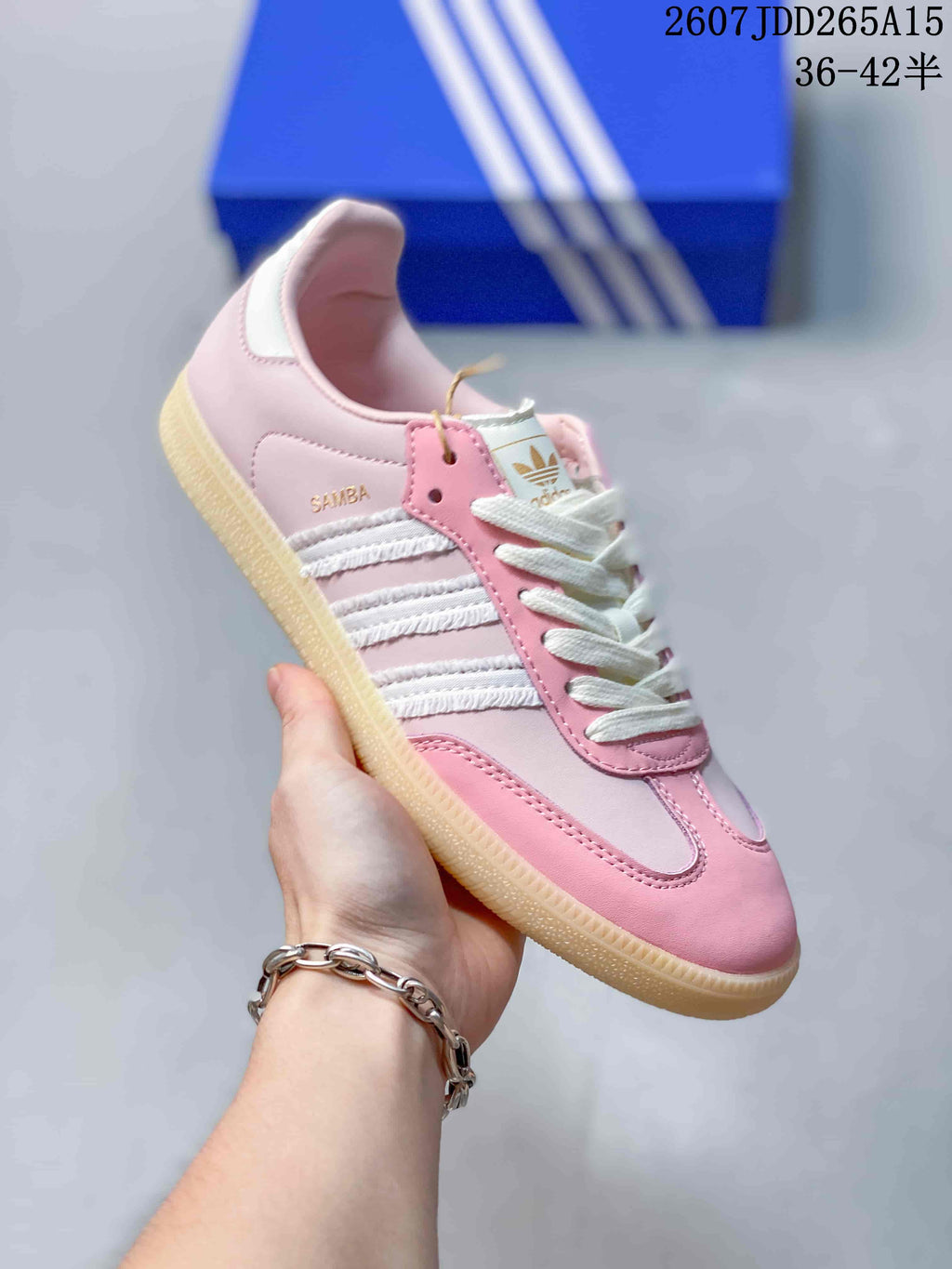 adidas Originals Samba Low-Top Sneakers in Pink JDD265A15 - product image from the listing.