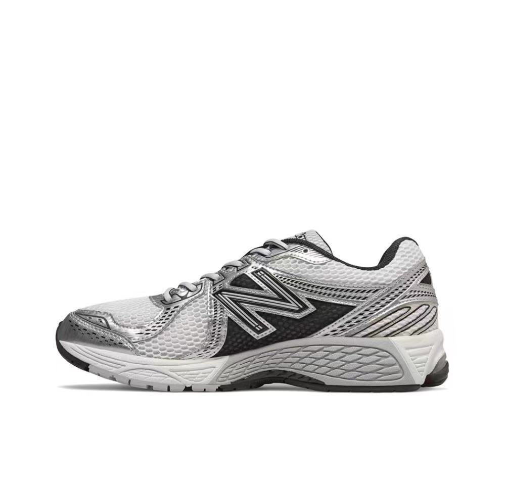 New Balance ML860XD Running Shoes in Silver - product image from the listing.