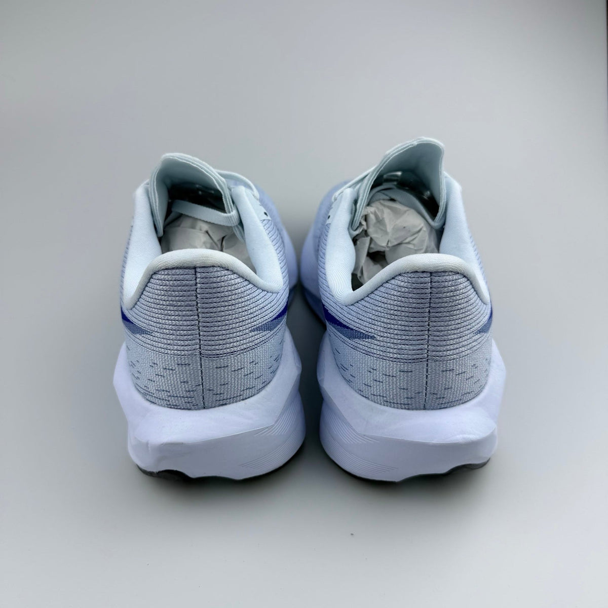 White and Blue ASICS N10 Running Shoes - product image from the listing.