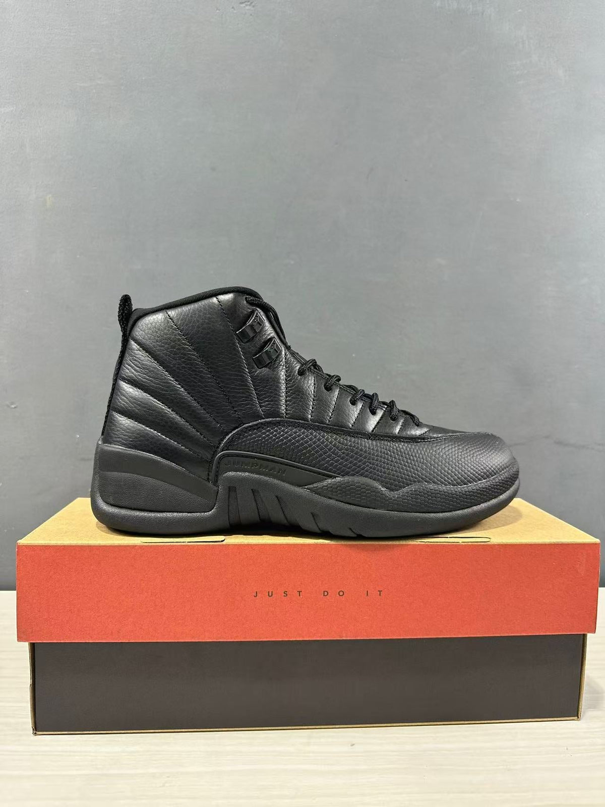 Air Jordan 12 High-Top Sneakers Black - product image from the listing.