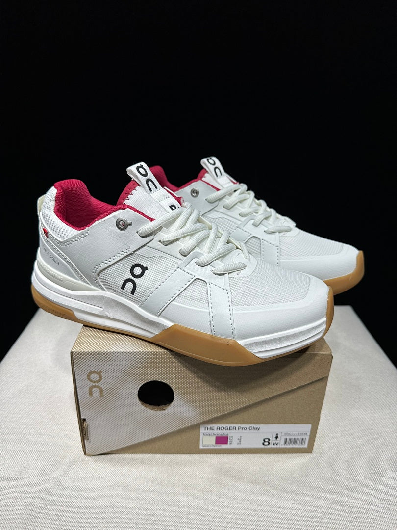 On The Roger Clubhouse Pro Sneakers in White Ivory Gum - product image from the listing.