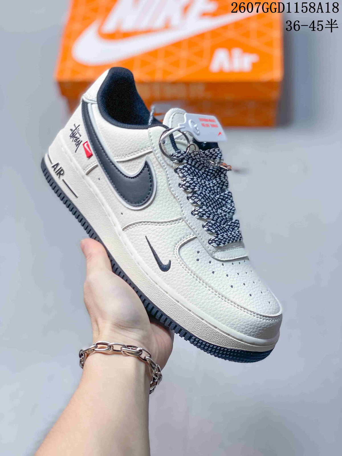 Nike Air Force 1 '07 Low Sneakers in White Navy 2607GGD1158A18 - product image from the listing.
