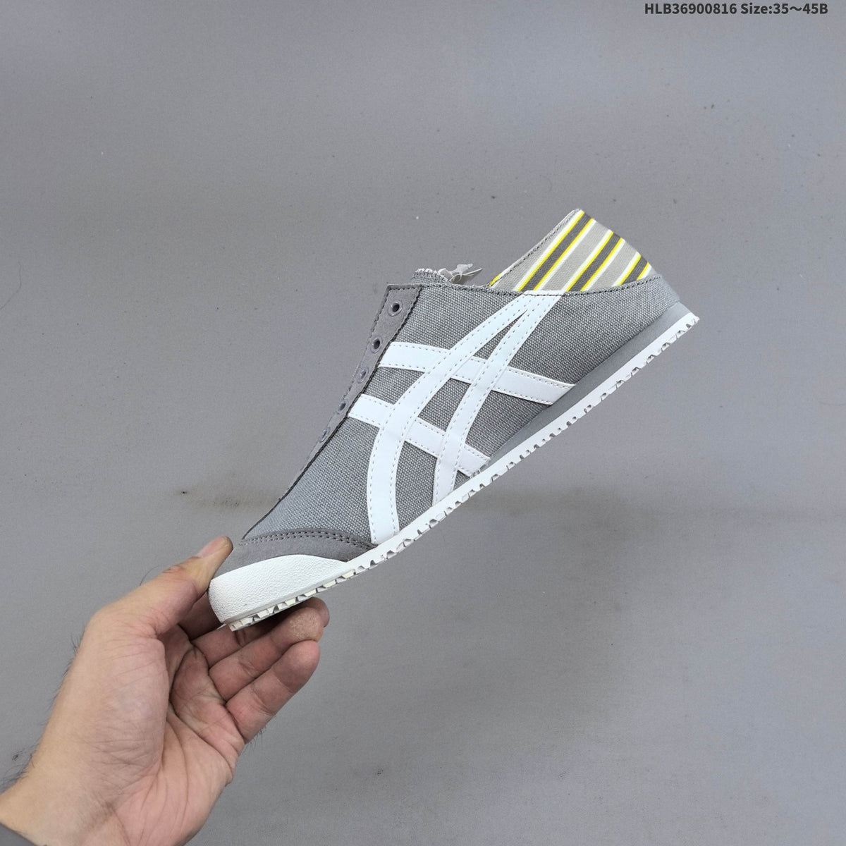 Onitsuka Tiger Mexico 66 SD Paraty Slip-On Trainers - product image from the listing.