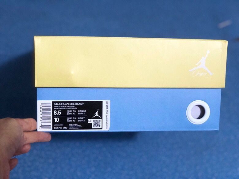 Air Jordan 4 Retro Gray Teal Sneakers - product image from the listing.