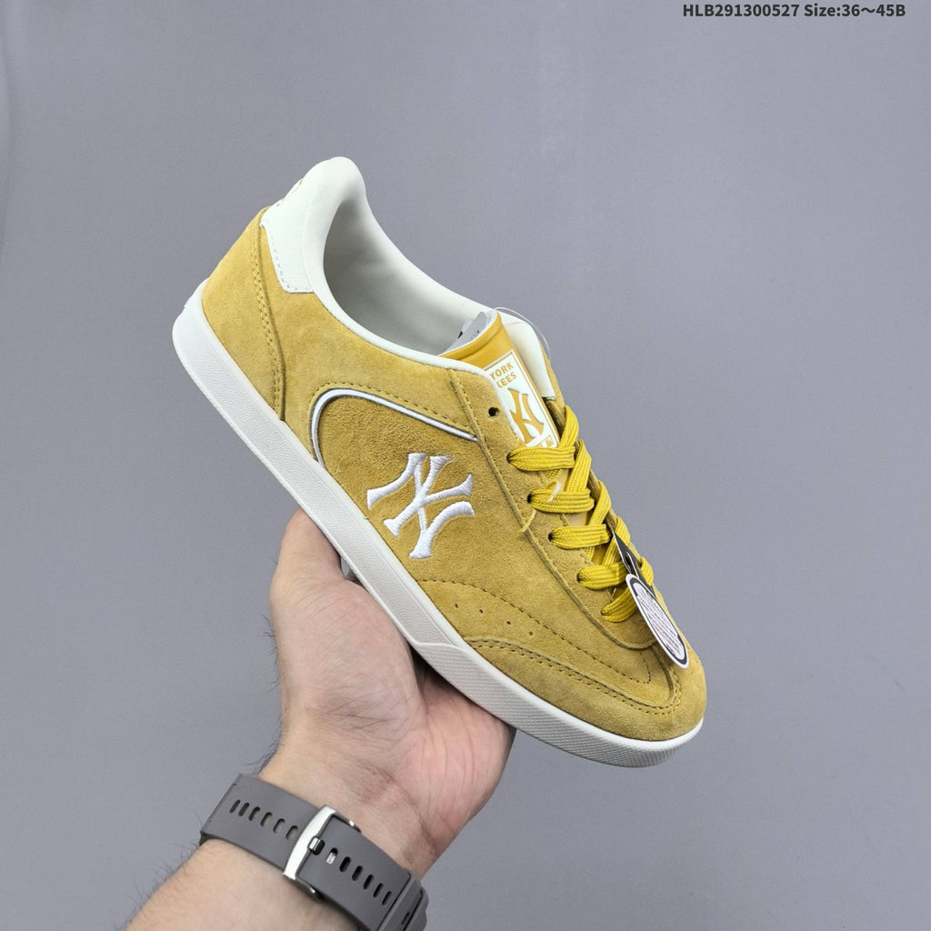 Suede MLB Clubbie SD Low-Top Sneakers - product image from the listing.