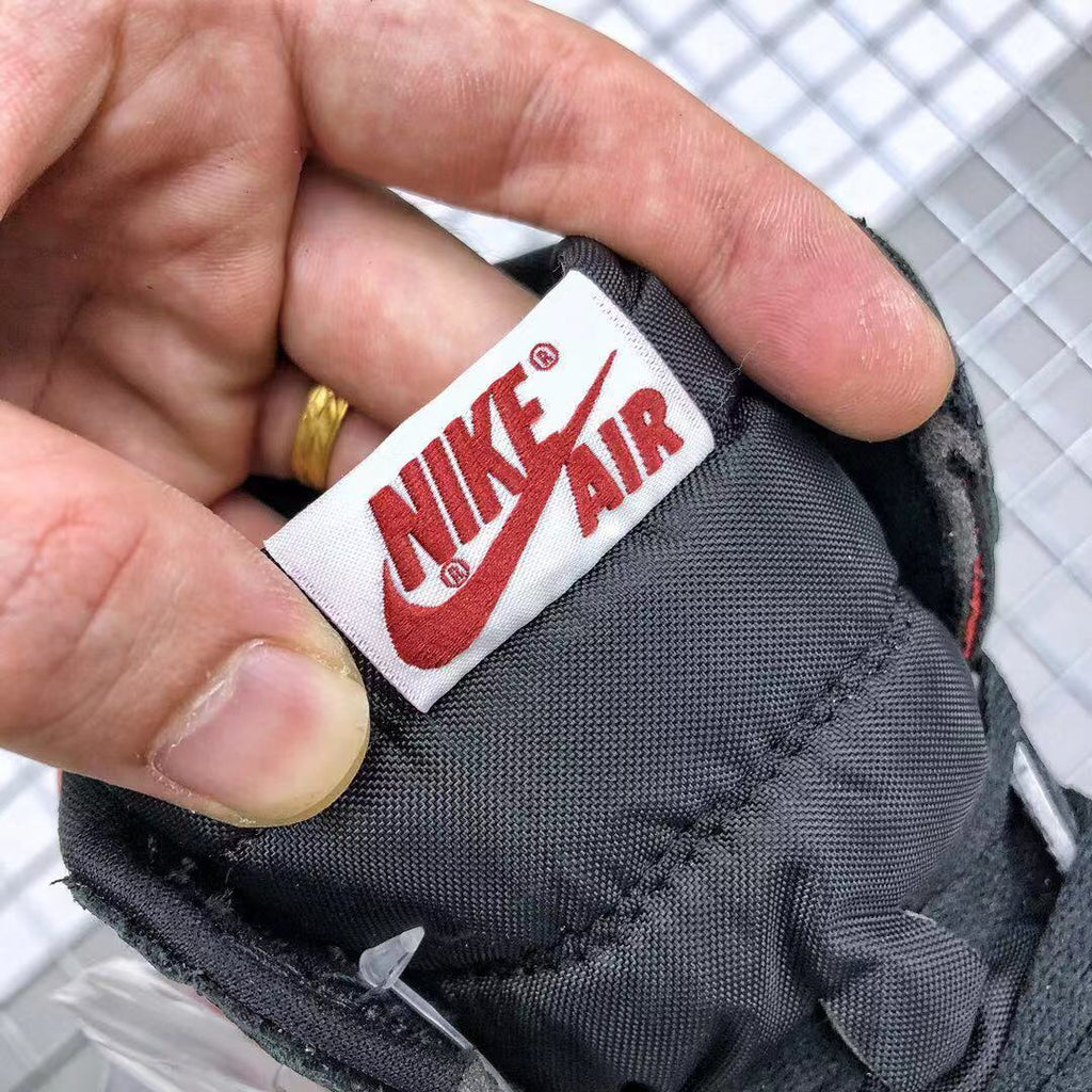 Air Jordan 1 Retro High OG Gym Sneakers in Red - product image from the listing.