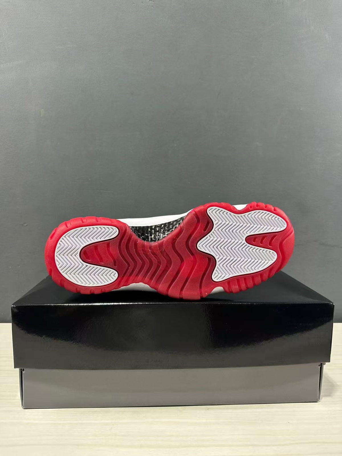 Air Jordan 11 Retro Low White Red CT8012-160 - product image from the listing.