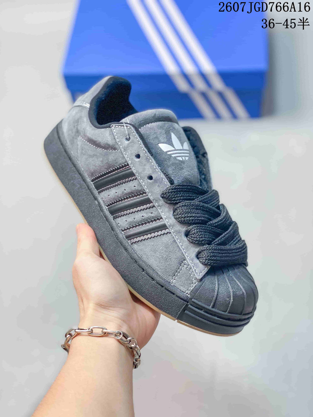 adidas Superstar Shell-Toe Trainers Black/Gray 2607JGD766A16 - product image from the listing.
