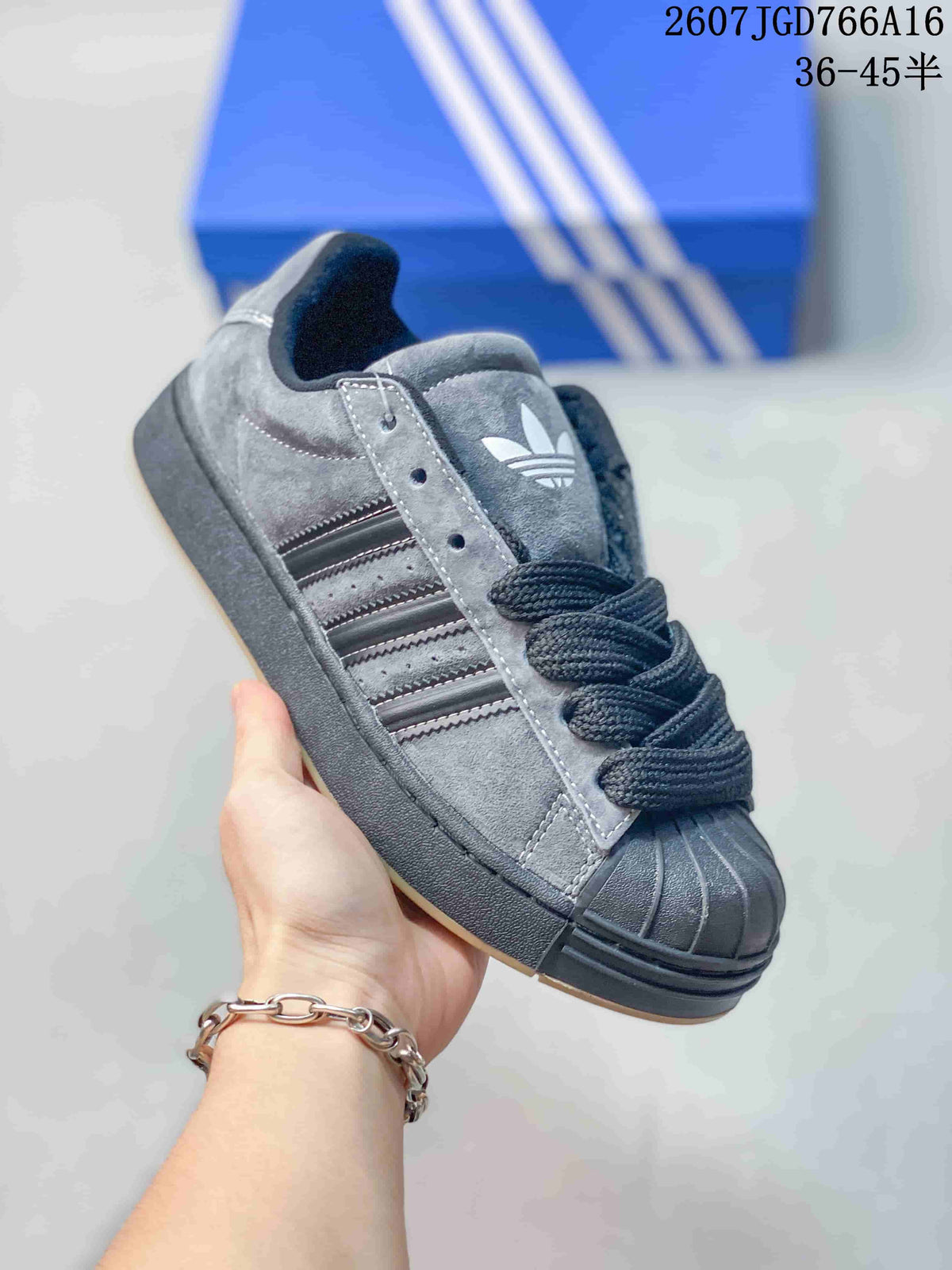 adidas Superstar Shell-Toe Trainers Black/Gray 2607JGD766A16 - product image from the listing.