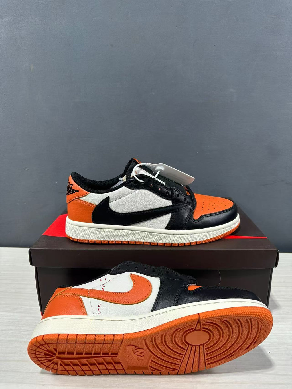 Air Jordan 1 Low Golf Shattered Backboard Black Orange - product image from the listing.