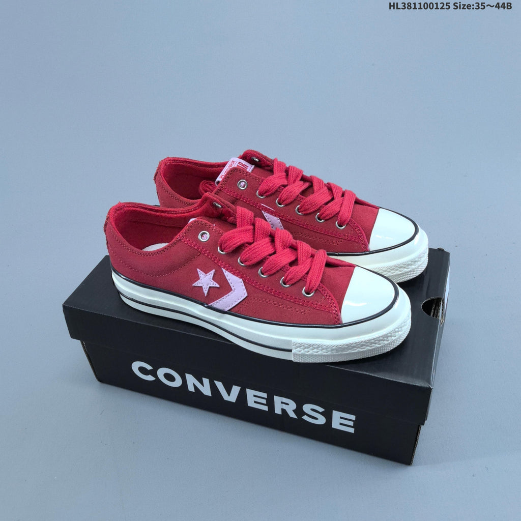 Converse Star Player Ox Low-Cut Sneakers in Navy/White - product image from the listing.