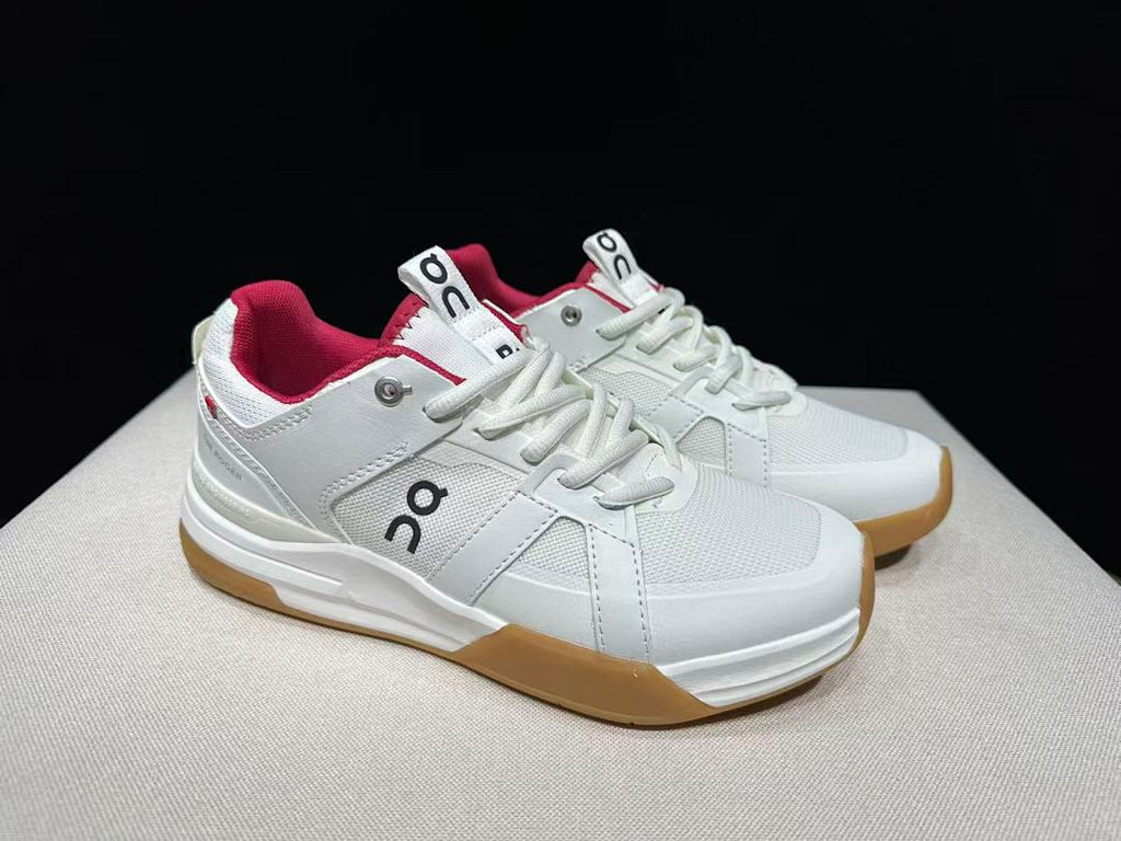 On The Roger Clubhouse Pro Sneakers in White Ivory Gum - product image from the listing.