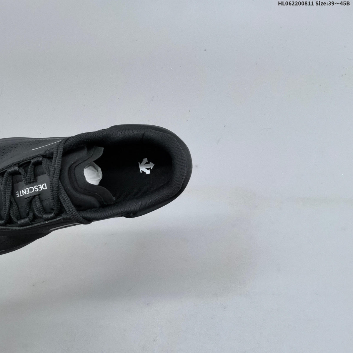 DESCENTE D/F RIDE Black Low-Top Sneakers for Running - product image from the listing.