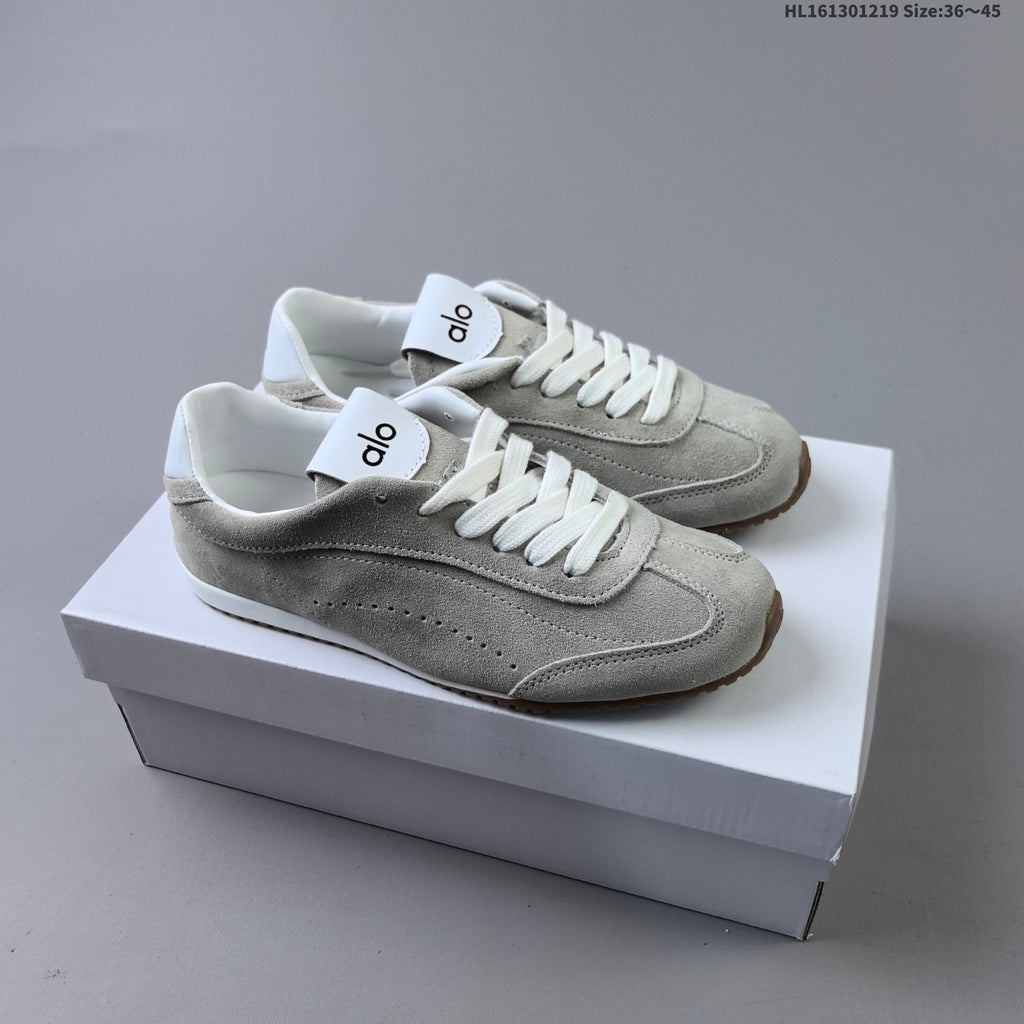 Gray Alo Yoga Sunset Sneaker Low-Top - product image from the listing.