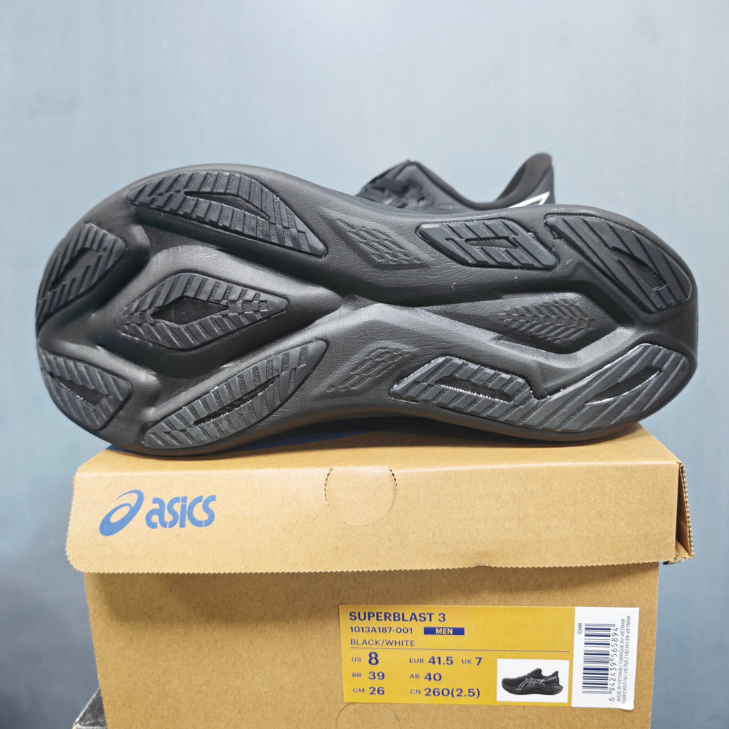 ASICS Superblast 3 Shoes for Running Black/White 1013A187-001 - product image from the listing.