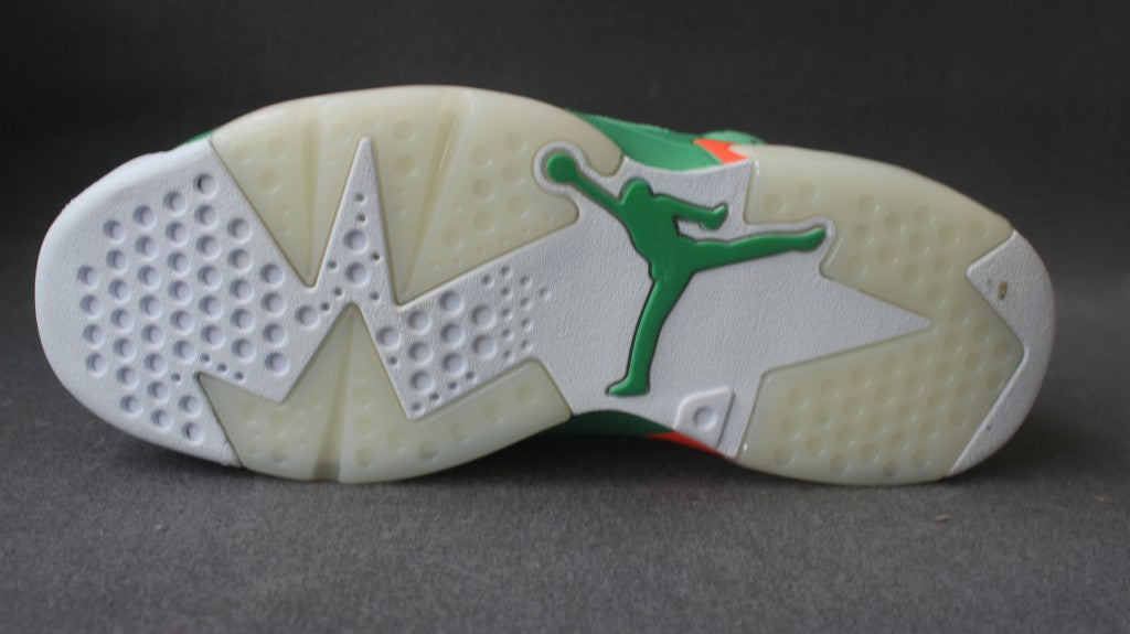 Air Jordan 6 Gatorade High-Top Sneakers in Green 384664-145 - product image from the listing.