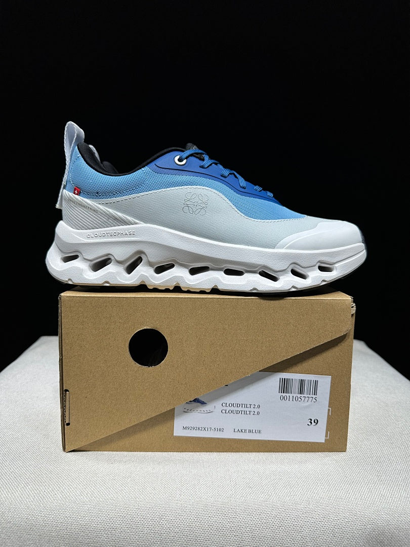 On Cloudtilt 2.0 Blue Running-Inspired Trainers - product image from the listing.