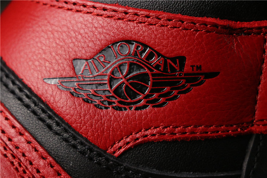 Air Jordan 1 High Banned in Black Red 555088-001 - product image from the listing.