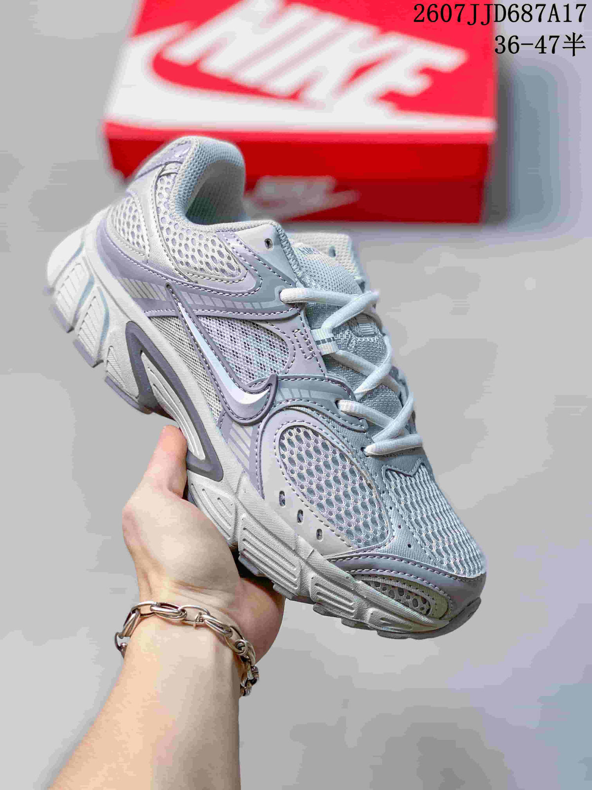 Nike V5 RNR Low-Cut Casual Sneakers 2607JJD687A17 - product image from the listing.