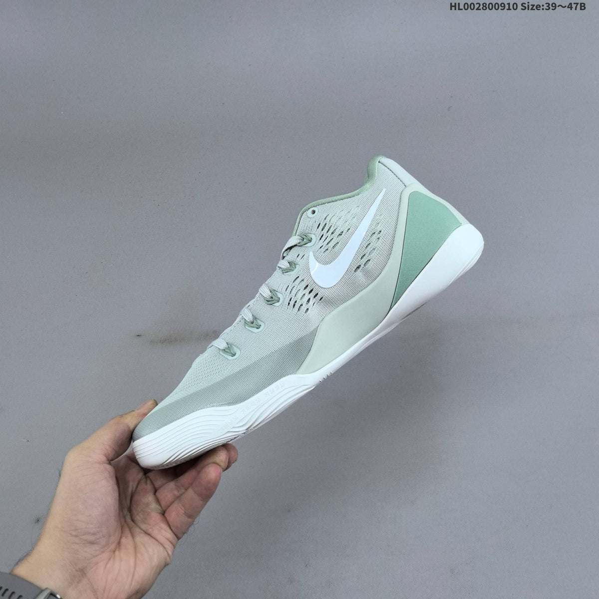 "Steam" Nike Kobe 9 Elite Low EM Basketball Shoes - product image from the listing.