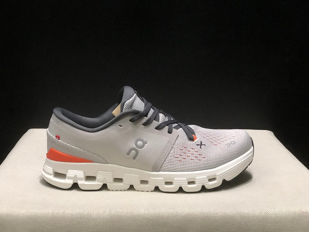 On Cloud X 4 Trainers Silver Flame - product image from the listing.