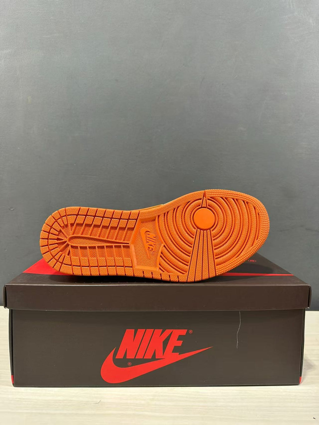 Air Jordan 1 Low Golf Shattered Backboard Black Orange - product image from the listing.