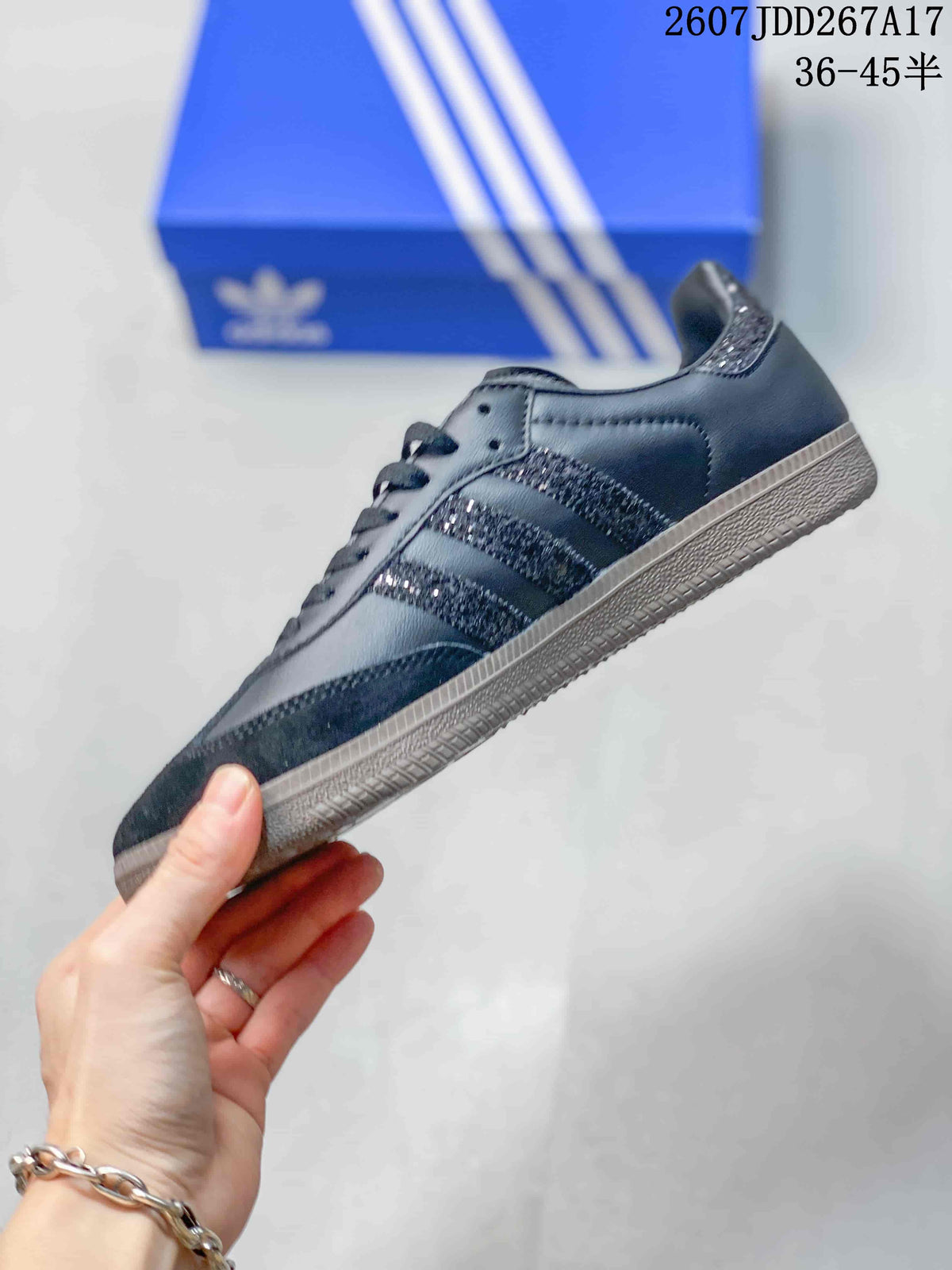 adidas Originals Samba Low-Cut Sneakers Black Glitter JDD267A17 - product image from the listing.