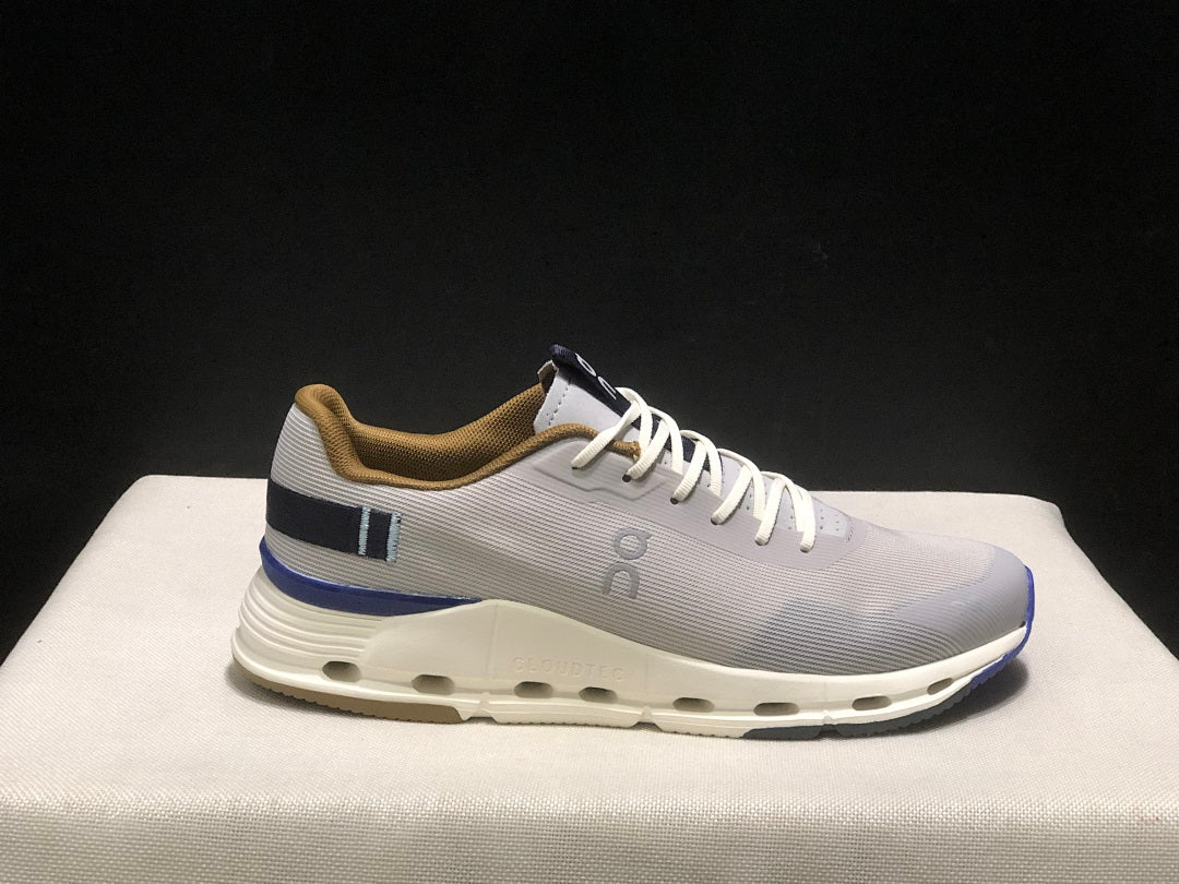 On Cloudnova Form 2 Trainers Silver Heather - product image from the listing.