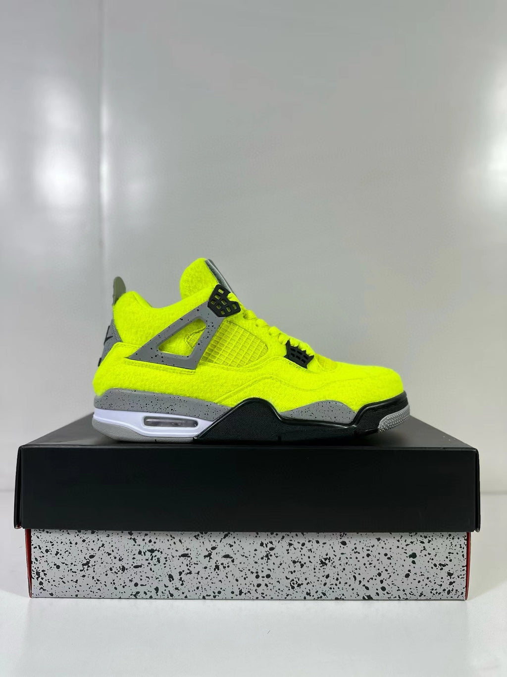 Air Jordan 4 Retro SP Yellow Grey Black Sneakers DV6773-700 - product image from the listing.