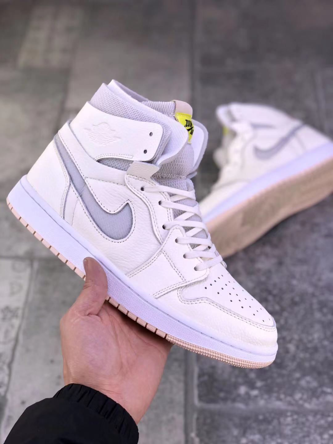 Pearl White CT0979-107 Sneakers - Nike Air Jordan 1 High - product image from the listing.