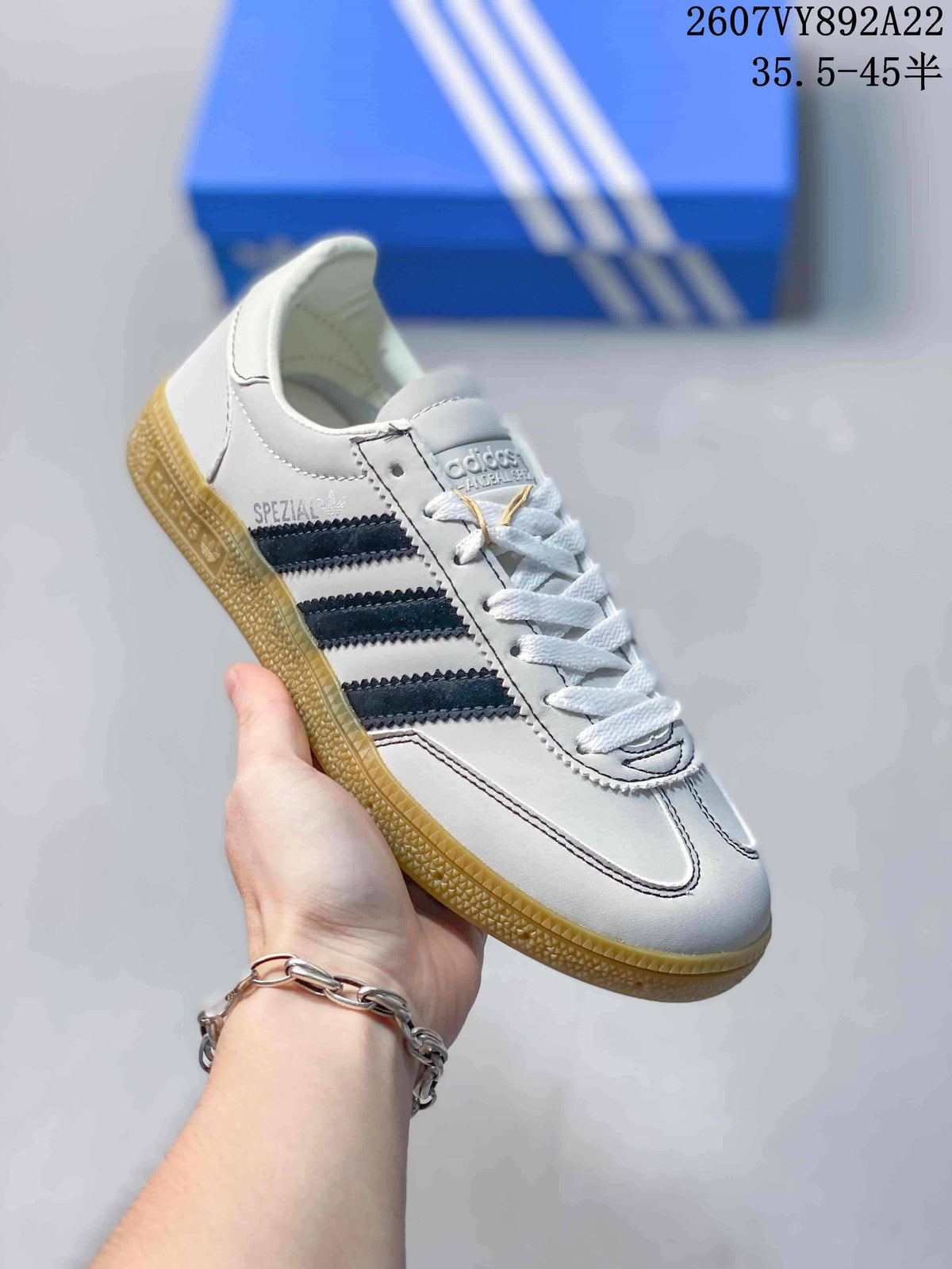 adidas Samba Vegan OG Low-Cut Sneakers White Gum Sole - product image from the listing.