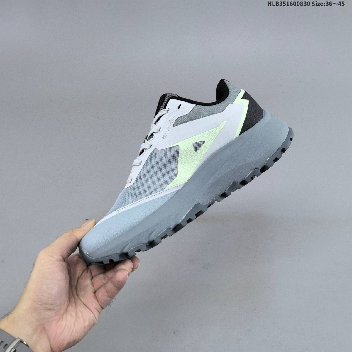 KAILAS Kuocang Low-Cut Hiking Shoes with Vibram Outsole - product image from the listing.