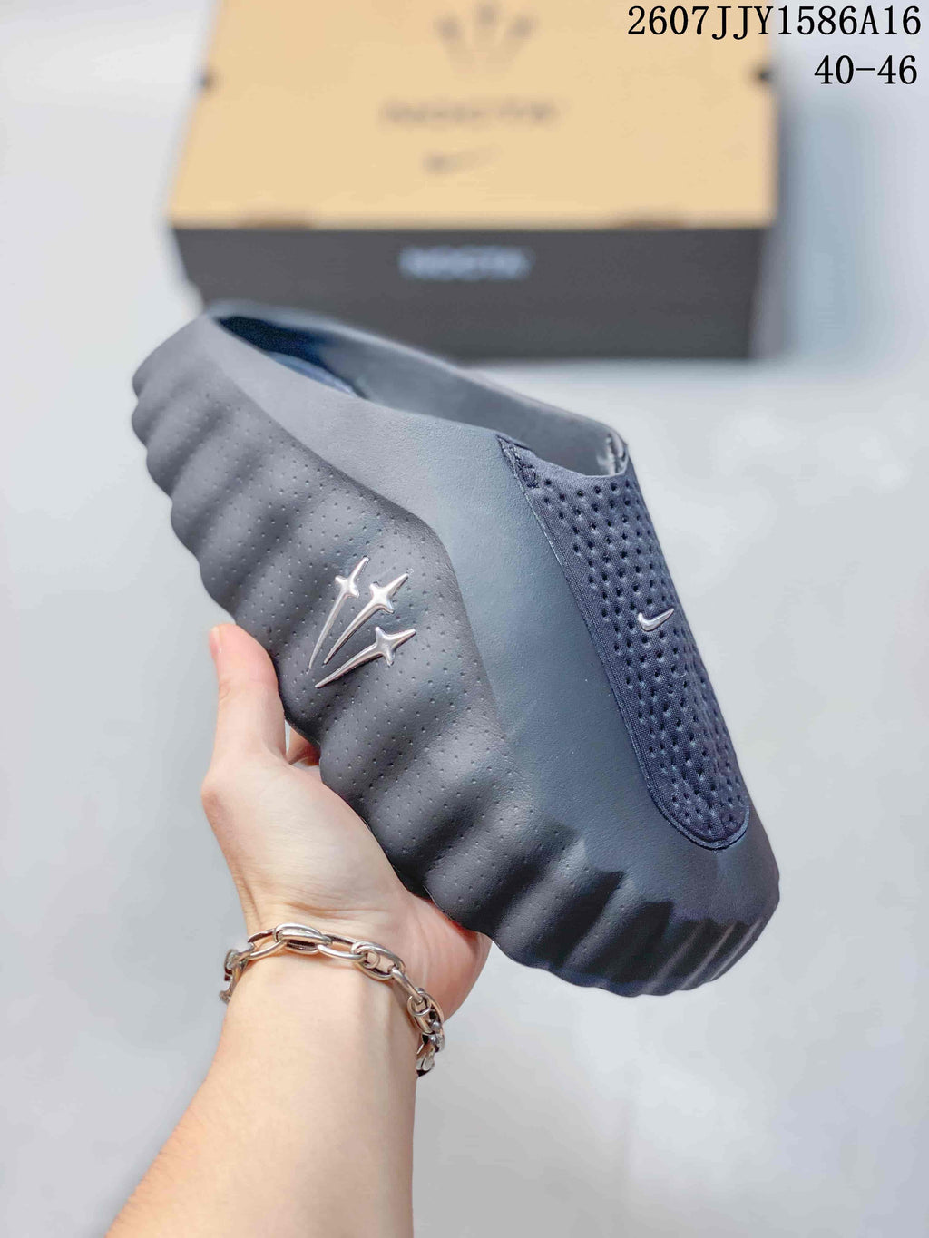 Mind 001 Closed-Toe Slides 2607JJY1586A16 by Nike - product image from the listing.