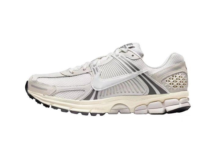 Light Silver Grey Nike Vomero 5 Sneakers - product image from the listing.