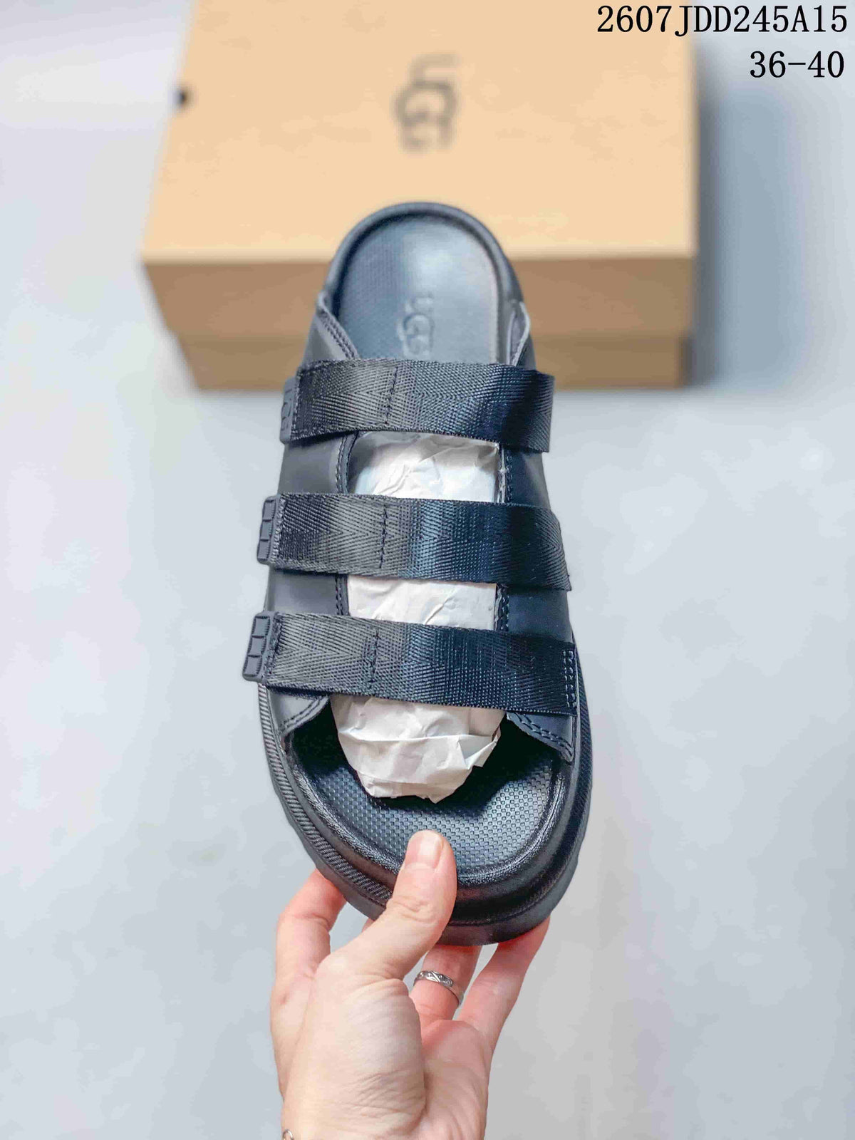 GoldenGlow Black Platform Slide Sandals 07JDD245A15_002 by UGG - product image from the listing.