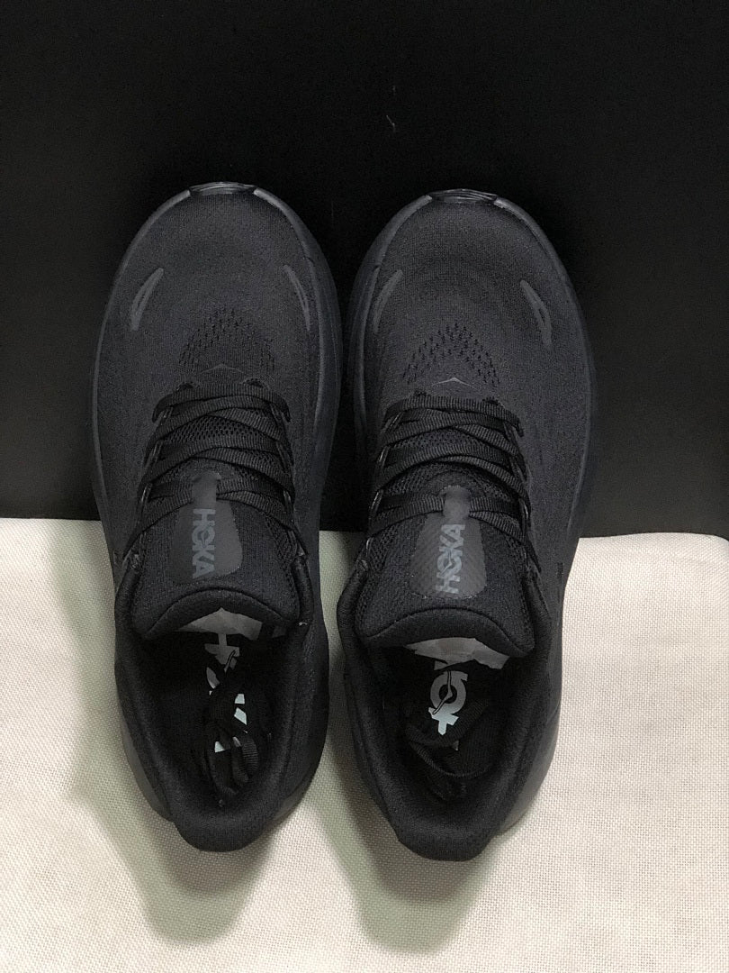 HOKA Arahi 8 Running Shoes in Black - product image from the listing.