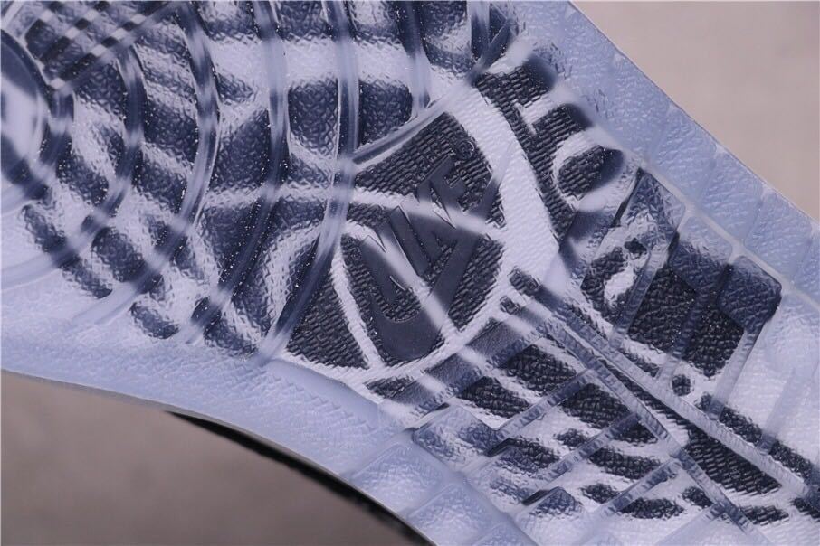 Jordan Dior x Air Jordan 1 Low in Grey White Black CN8608-002 - product image from the listing.