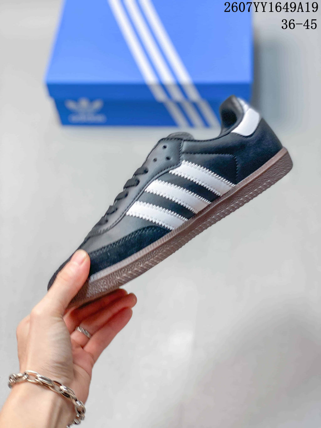 adidas Samba Low-Cut Sneakers Black White Gum Sole 2607YY1649A19 - product image from the listing.