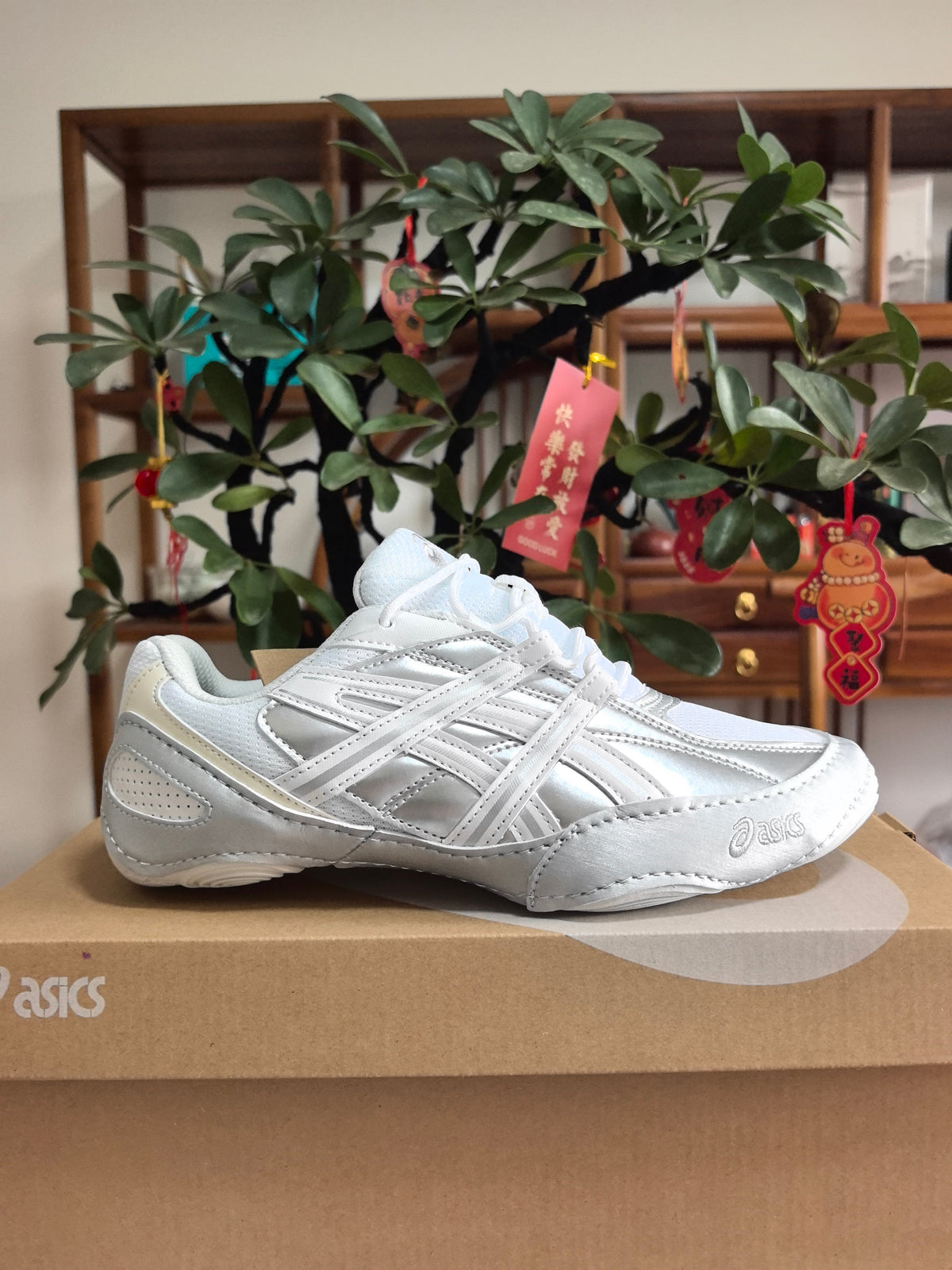 Silver and White ASICS F3 Sneakers - product image from the listing.