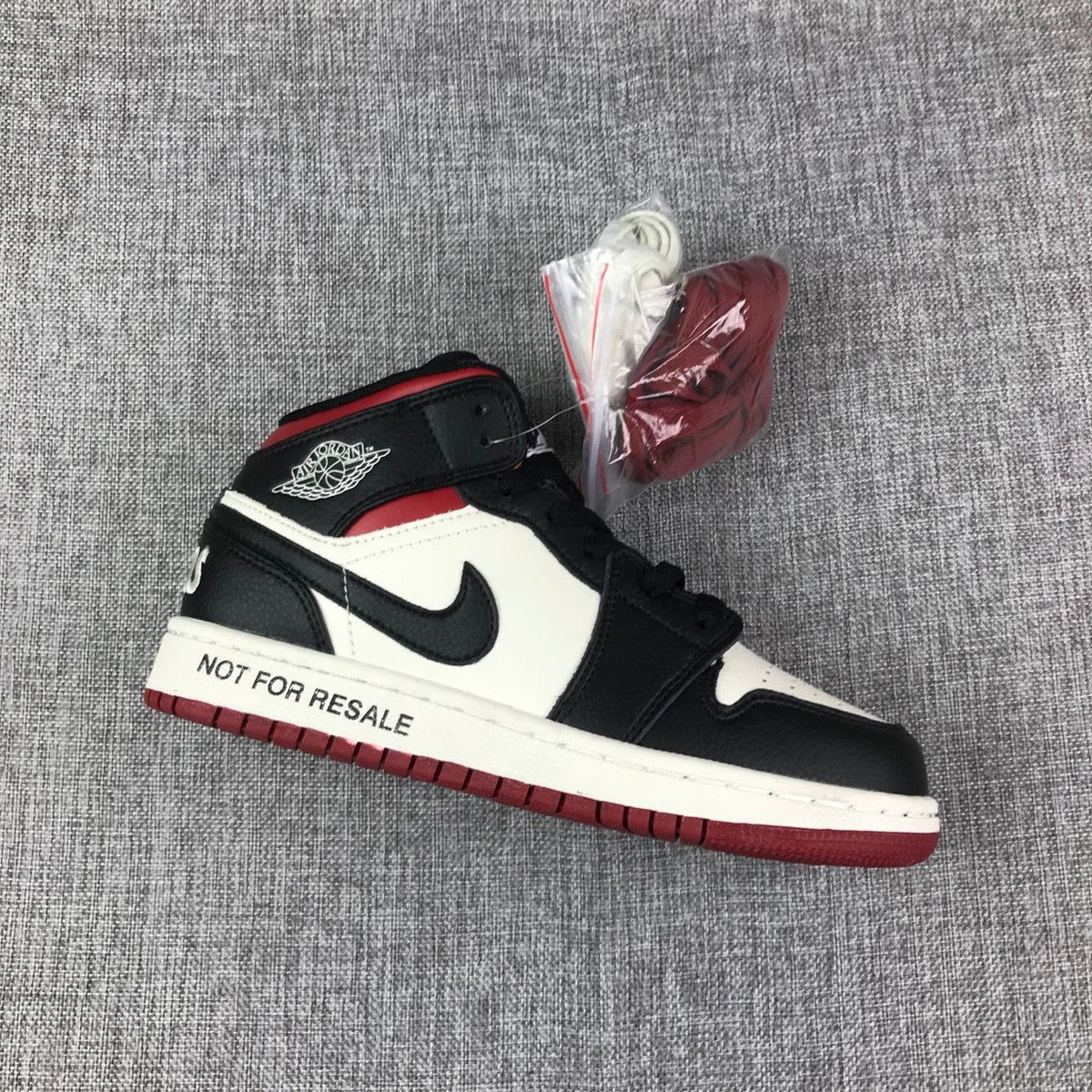 Air Jordan 1 High OG Sneakers in Black White Red - product image from the listing.