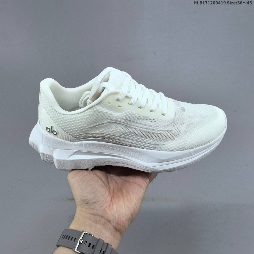 Alo Yoga Alo Runner Low-Top Sneakers for Running - product image from the listing.