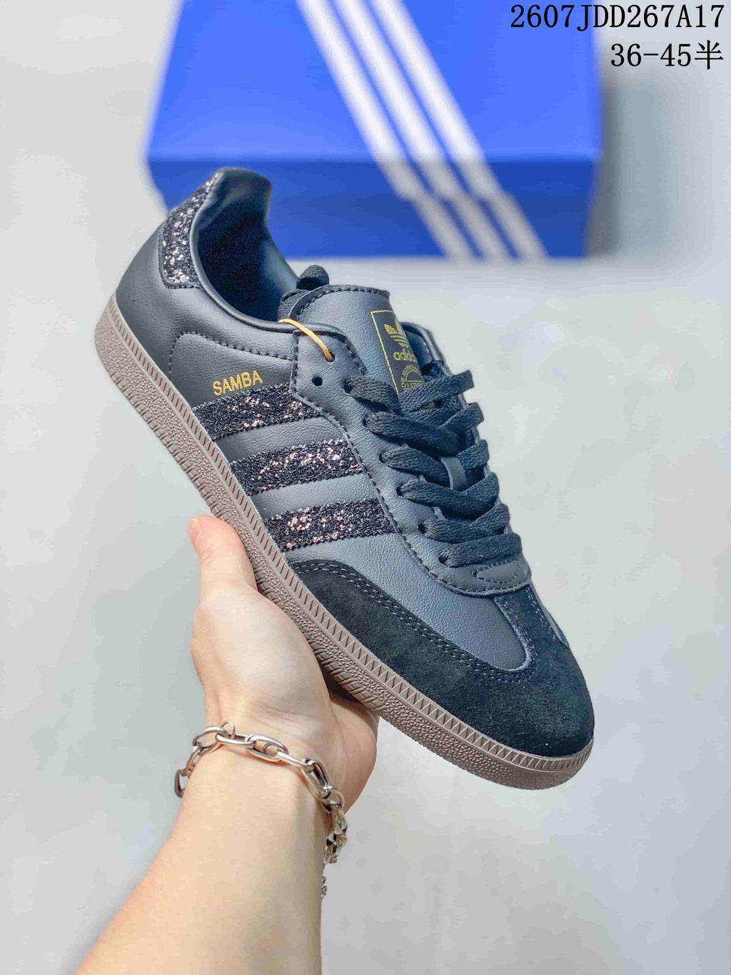 adidas Originals Samba Low-Cut Sneakers Black Glitter JDD267A17 - product image from the listing.