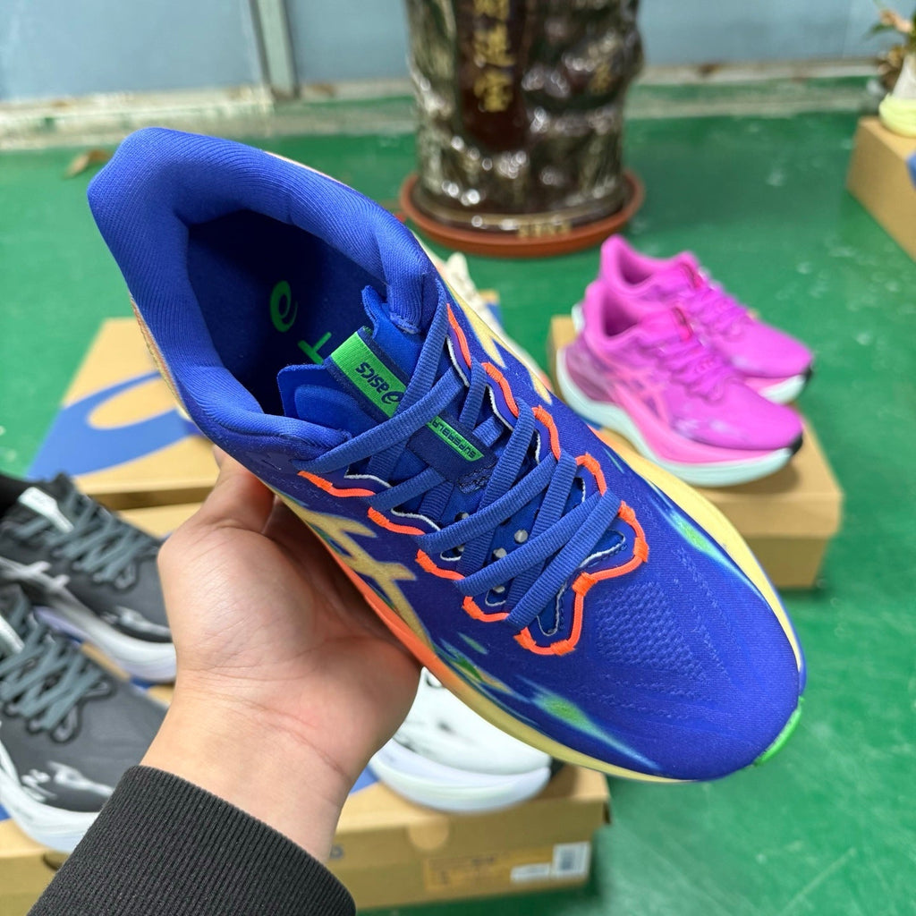 ASICS Novablast 5 LE Running Shoes in Royal Blue 1013A180-001 - product image from the listing.