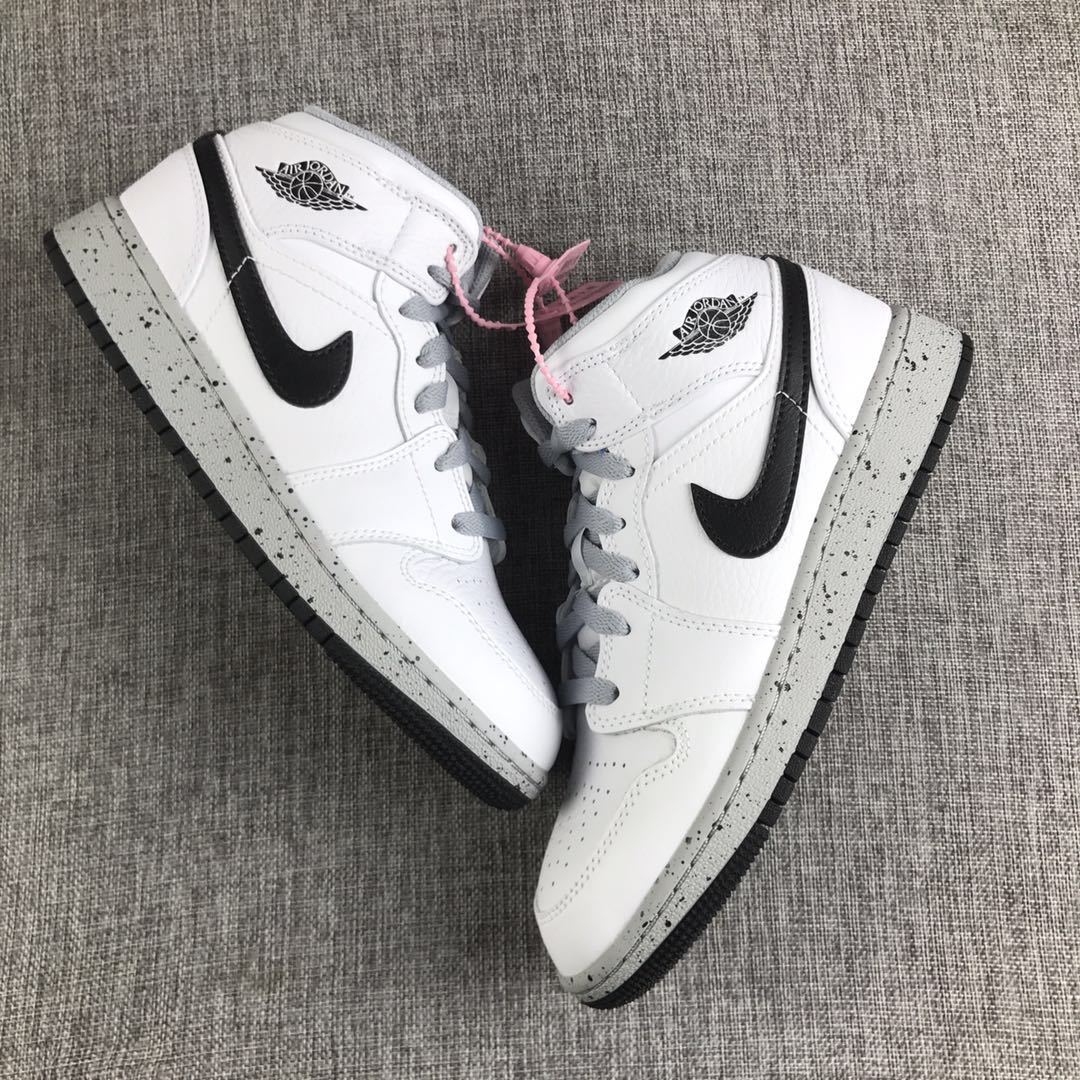 White Cement Sneakers - Jordan 1 High - product image from the listing.